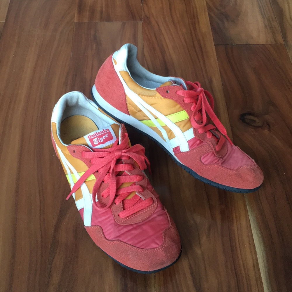 Onitsuka Tiger Serrano - size 9